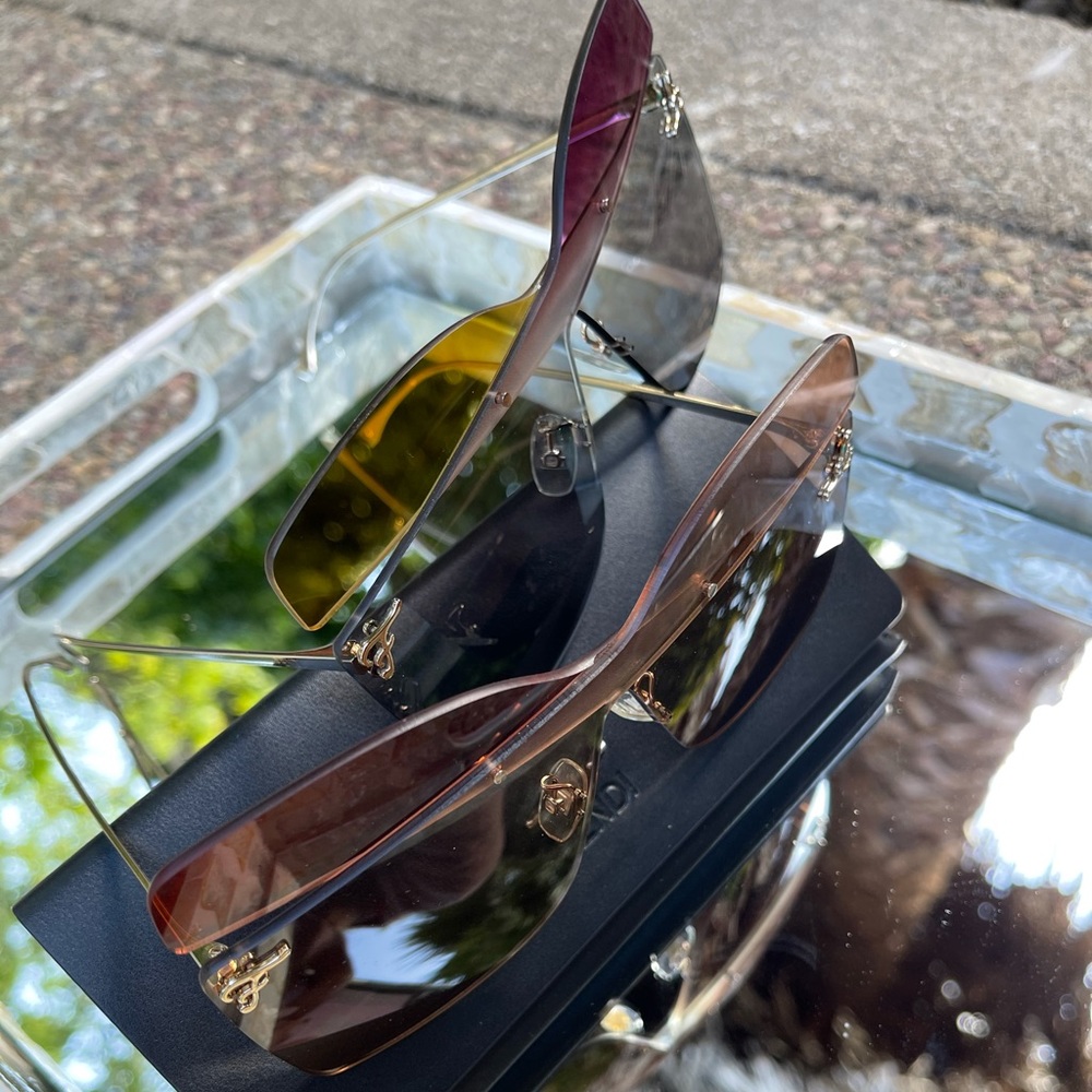 FENDI SUNGLASSES - Picture 8 of 11